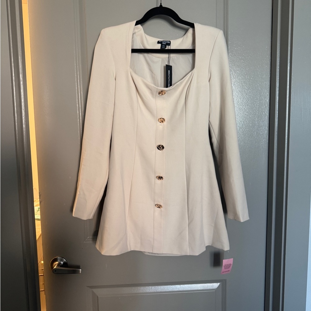 PrettyLittleThing Cream Long Sleeve Dress